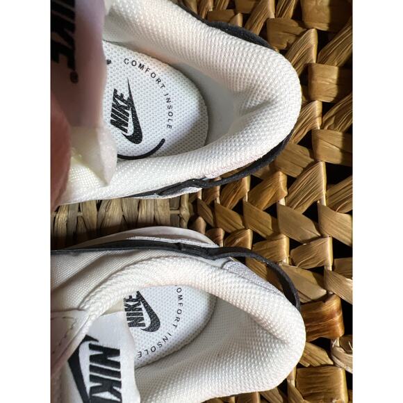 Nike Waffle Debut - Picture 8 of 9